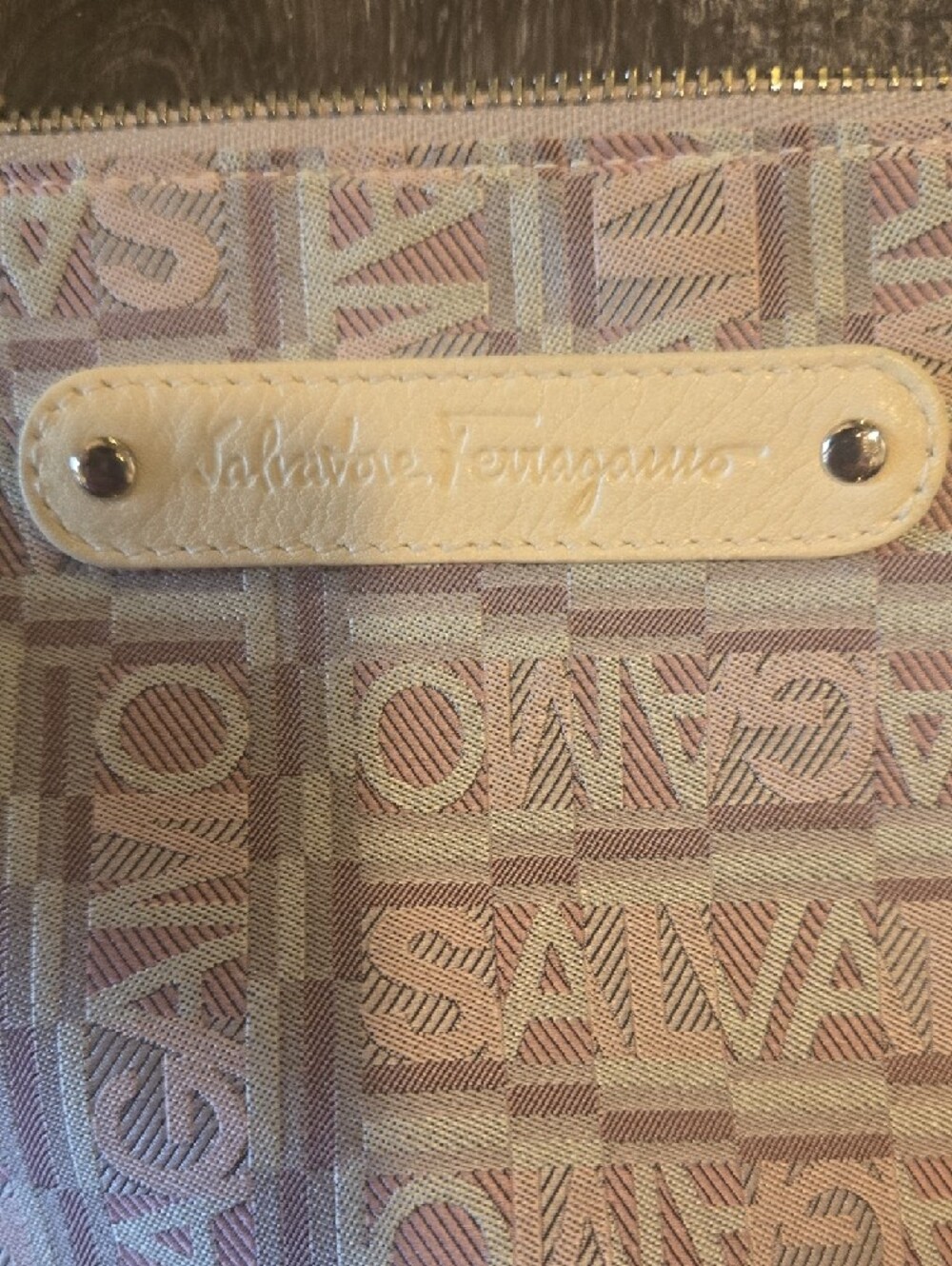 Salvatore Ferragamo Beige Logo Crossbody Pouch with Ivory Trim - Picture 3 of 8